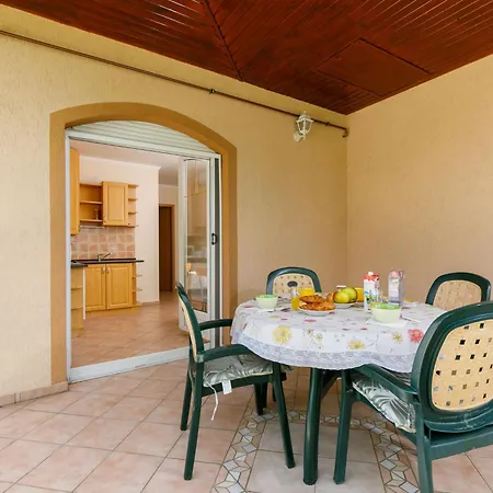 公寓 Lakefront 2 By Interhome *